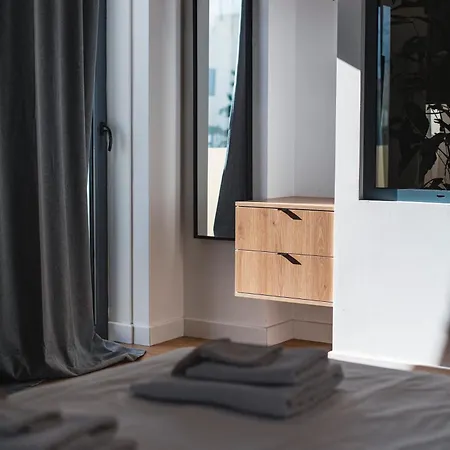 White Harmony, 2 Bedroom Apartment Афины Экстерьер фото