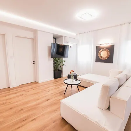White Harmony, 2 Bedroom Apartment Афины Экстерьер фото